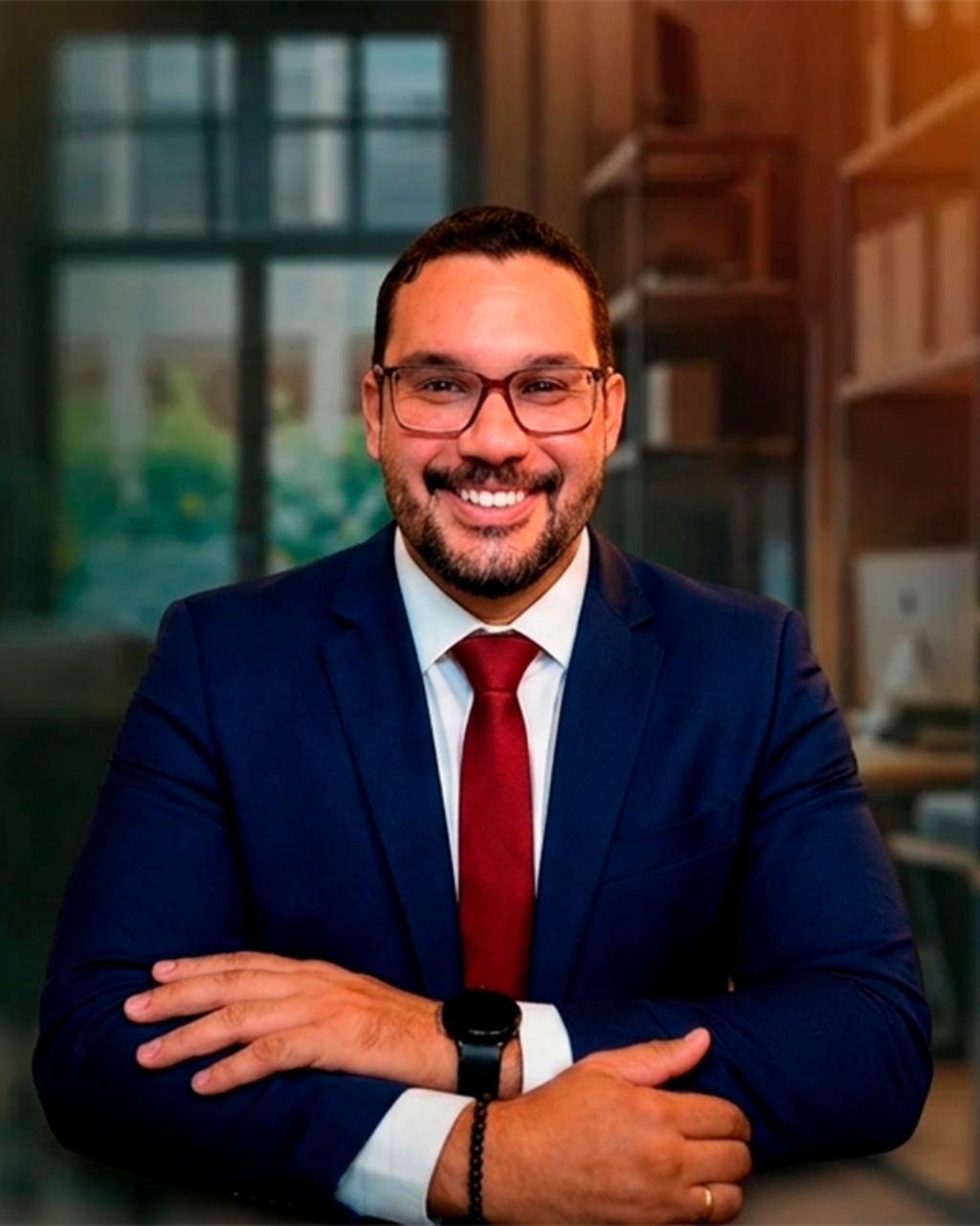 Advogado Victor Mesquita em seu escritório